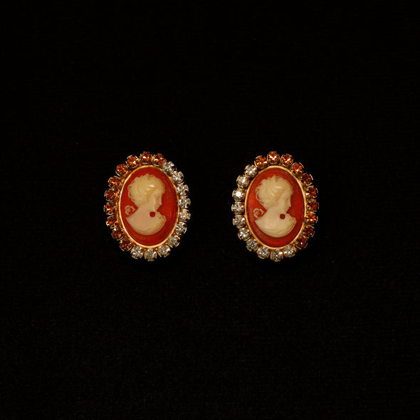 Clip Earrings - Portrait d'une dame